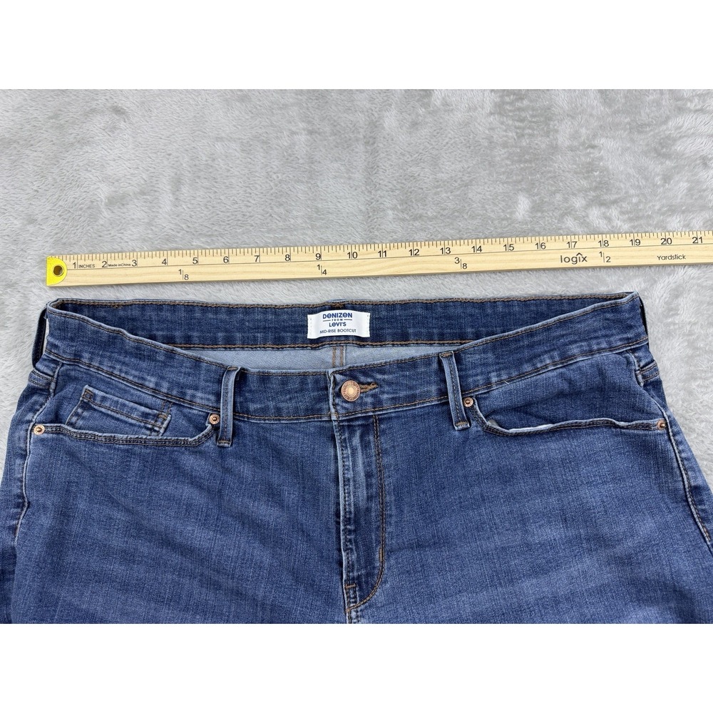 Denizen from Levis Mid-Rise Bootcut Jeans Medium Wash Size 34x32 Measured 36x30 - Picture 8 of 11